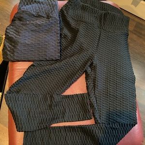 Booty Lifting Leggings - Medium